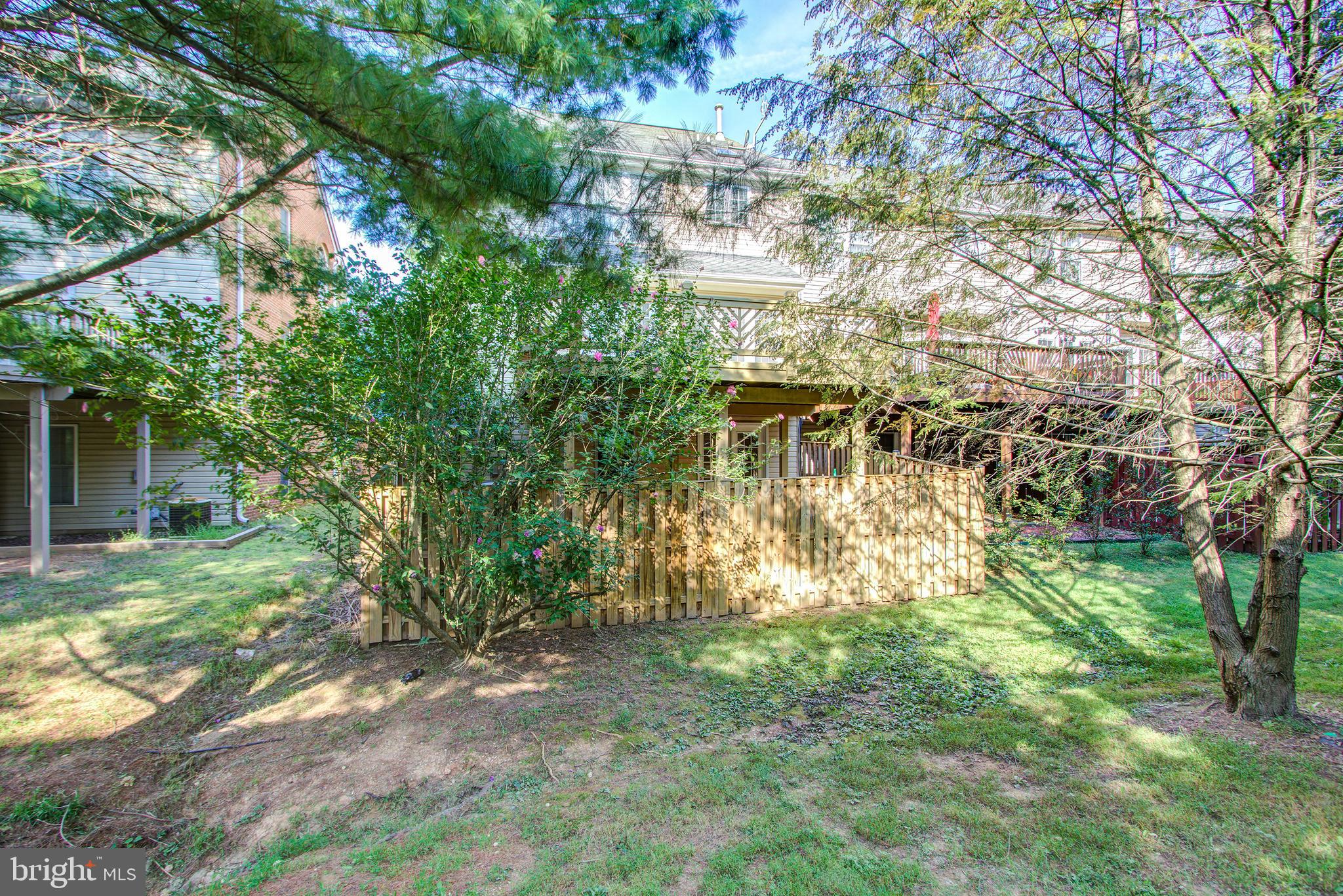 WILLOWS OF POTOMAC - Residential Lease