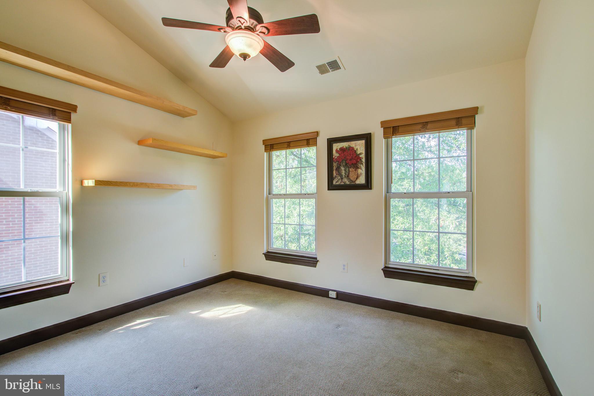 WILLOWS OF POTOMAC - Residential Lease