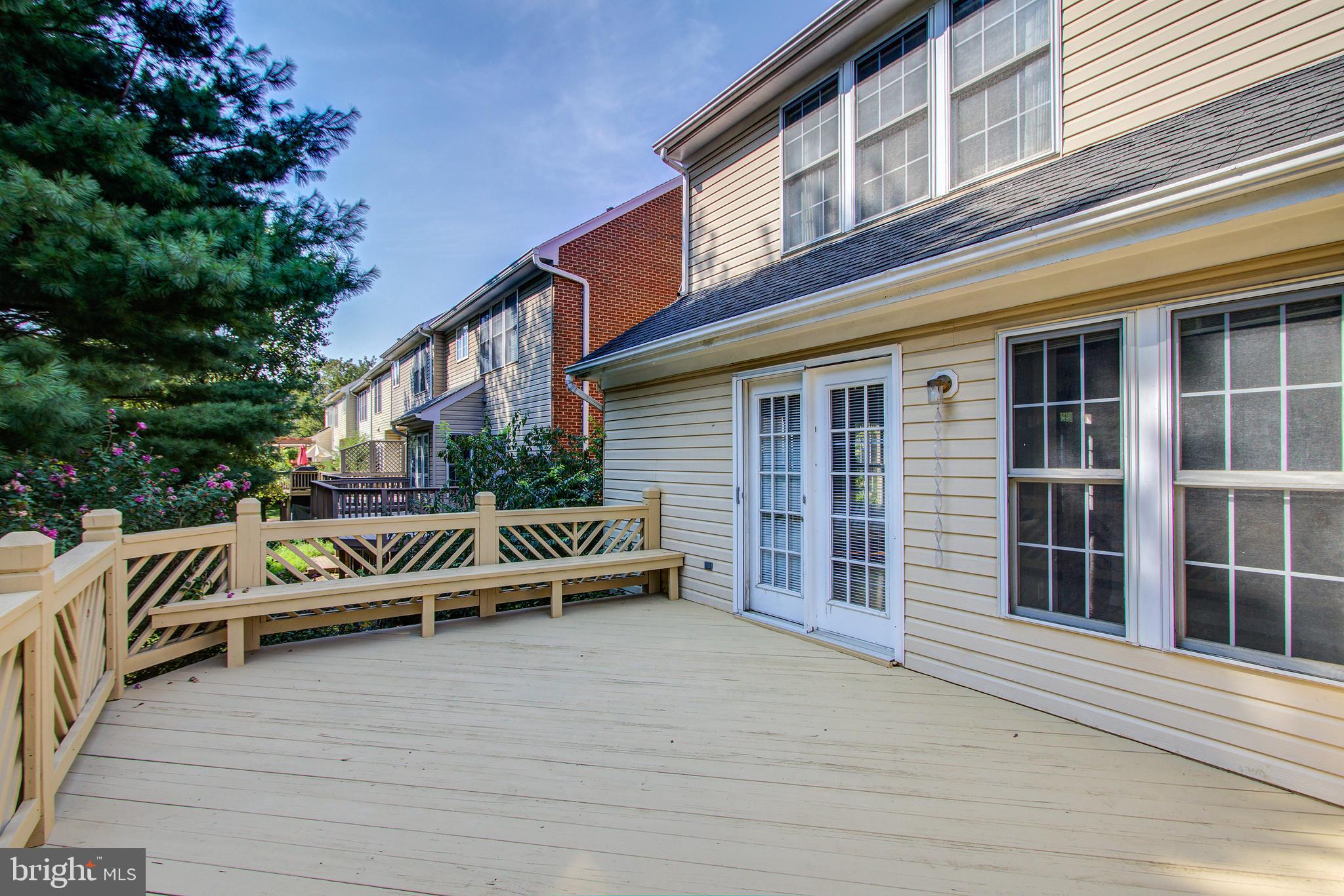 WILLOWS OF POTOMAC - Residential Lease