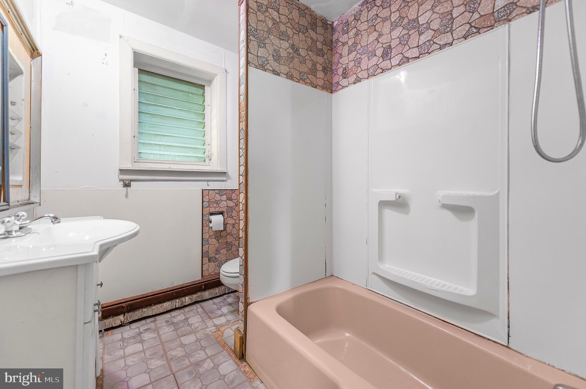 SHARON HILL - Residential