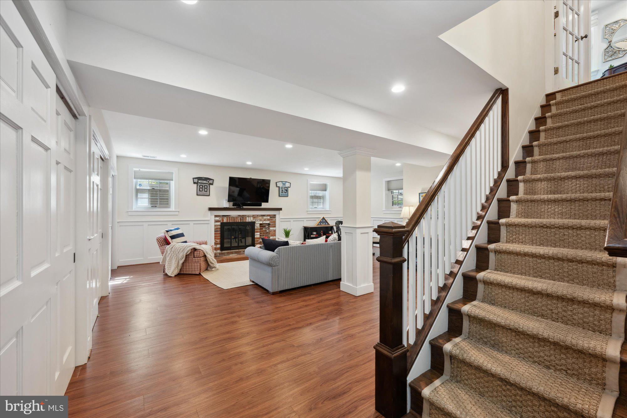 RIVER FALLS - Residential