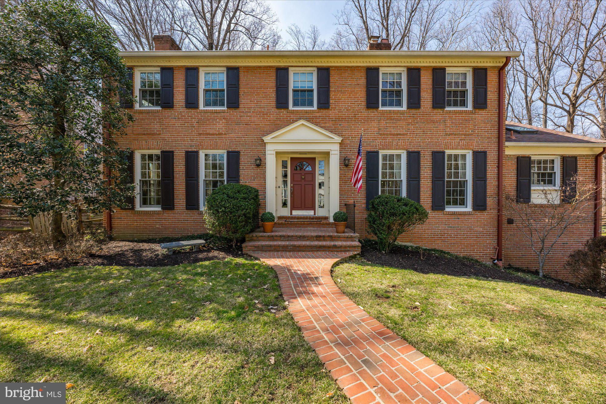 RIVER FALLS - Residential