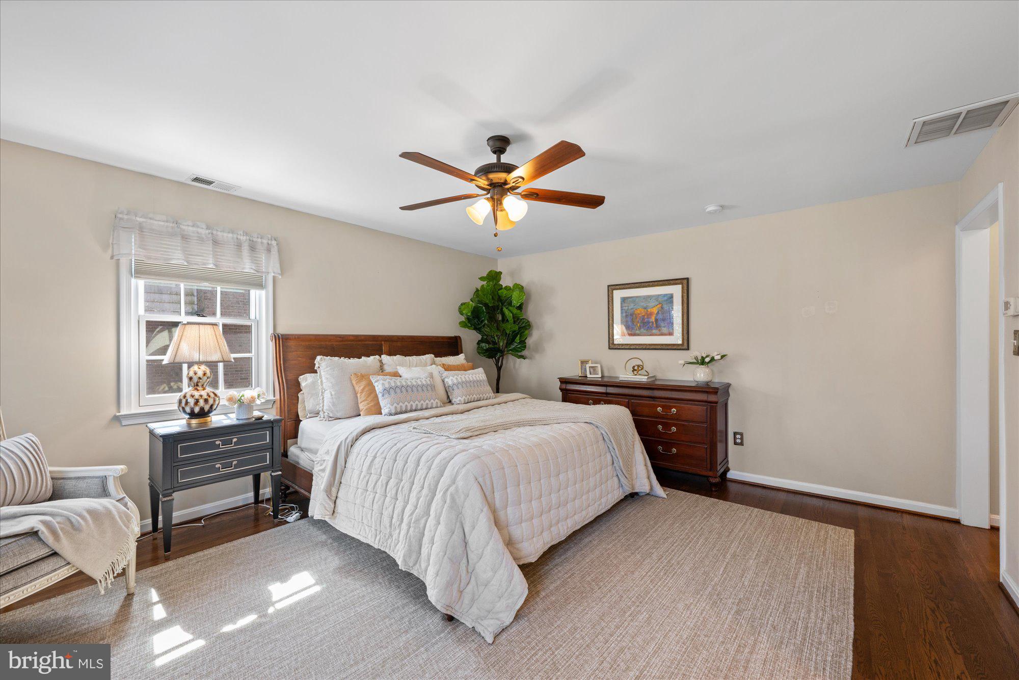 RIVER FALLS - Residential