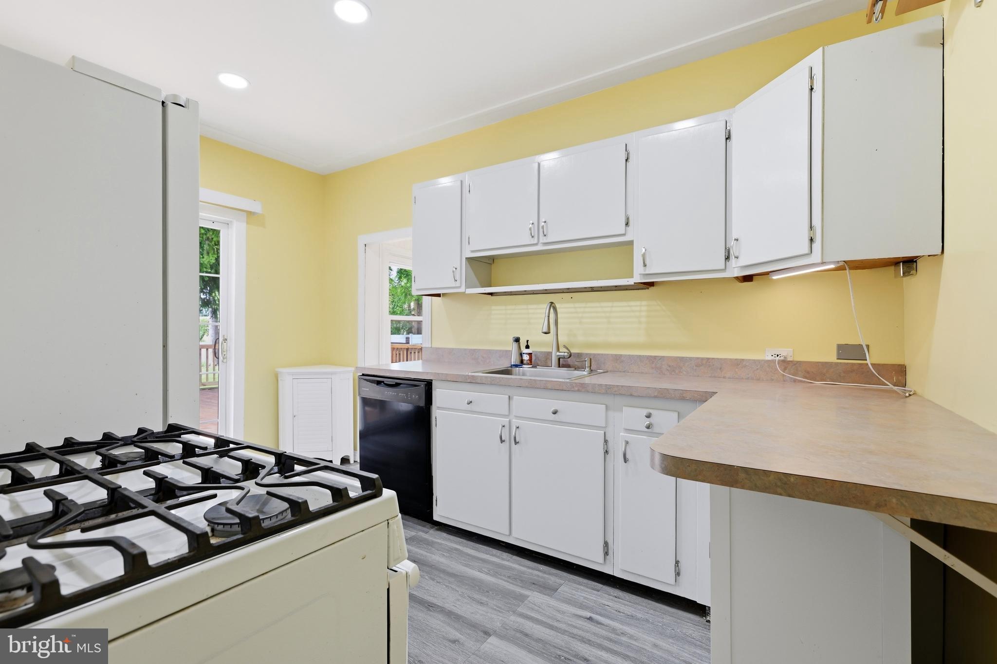 NORTH HILLS - Residential