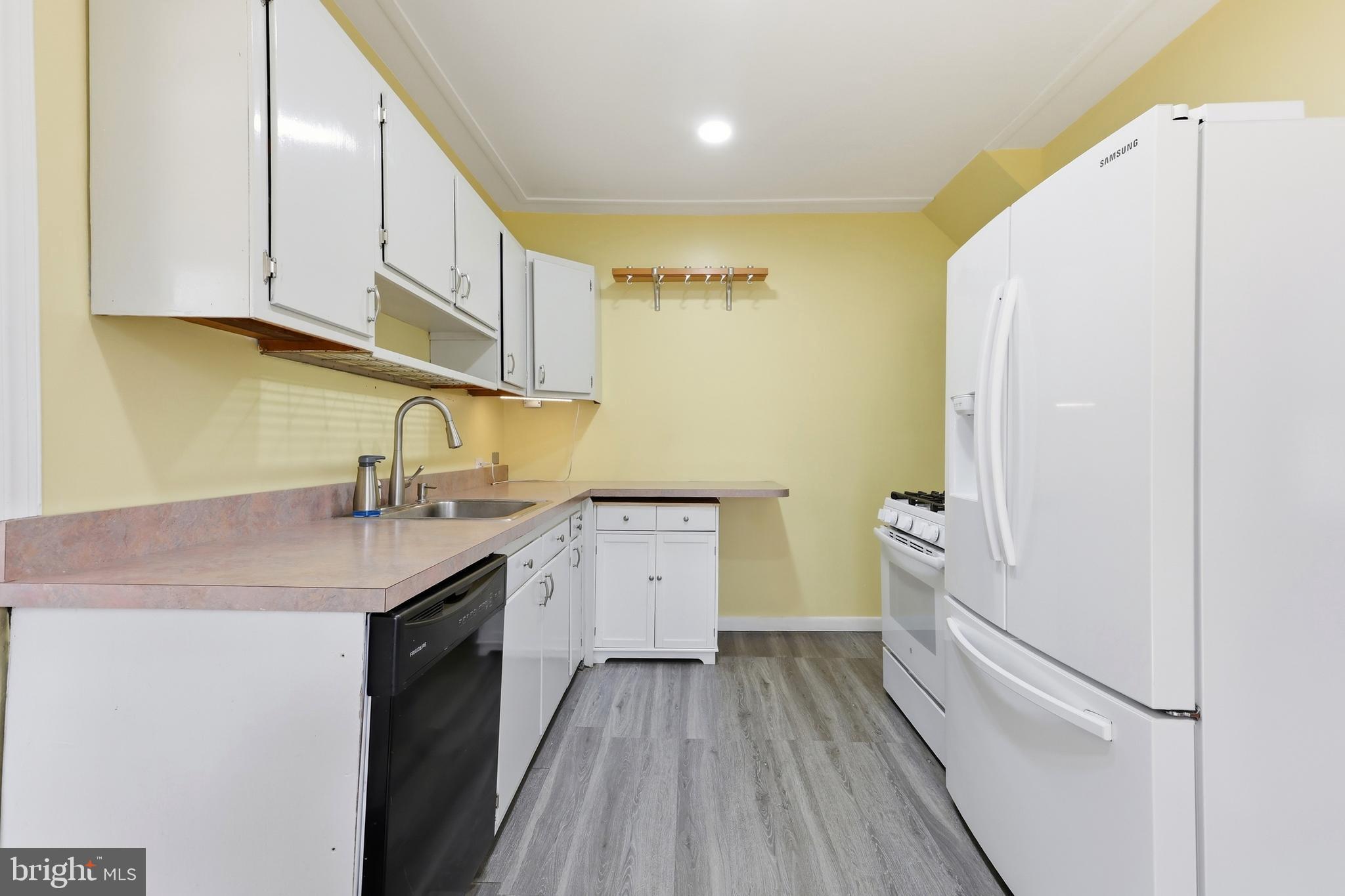 NORTH HILLS - Residential