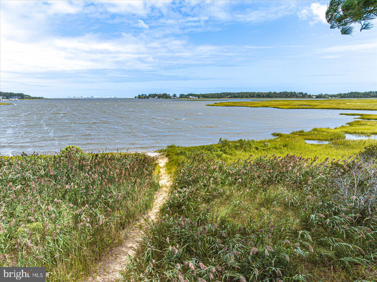 GLEN RIDDLE - Land
