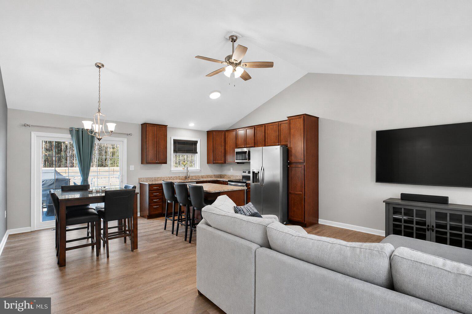CABIN POINT - Residential