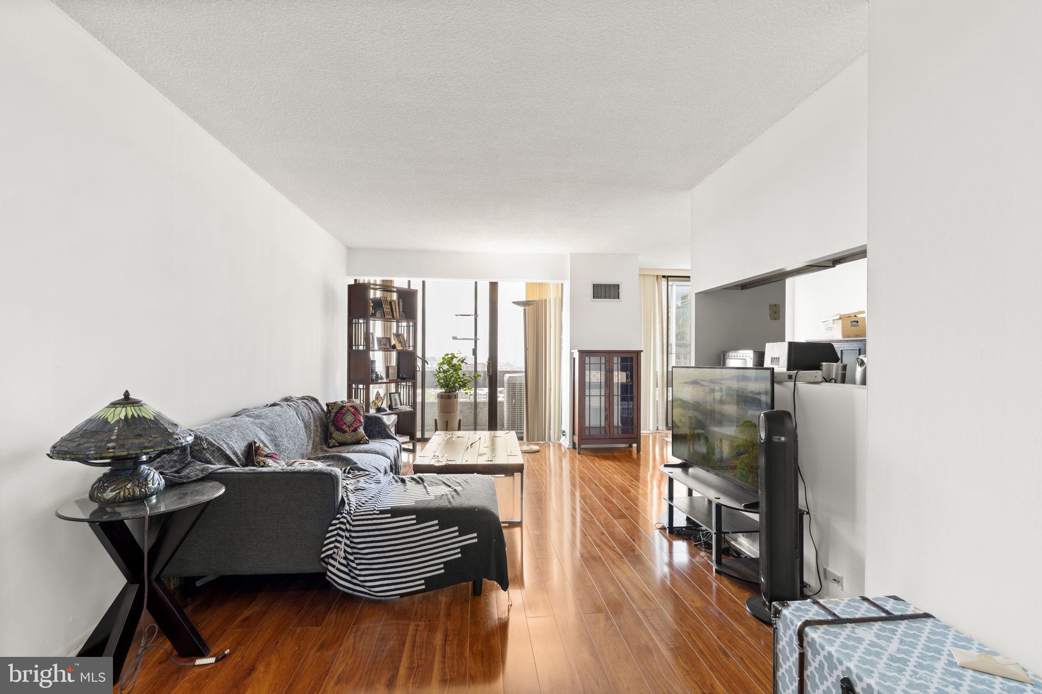 WASHINGTON SQ WEST - Residential