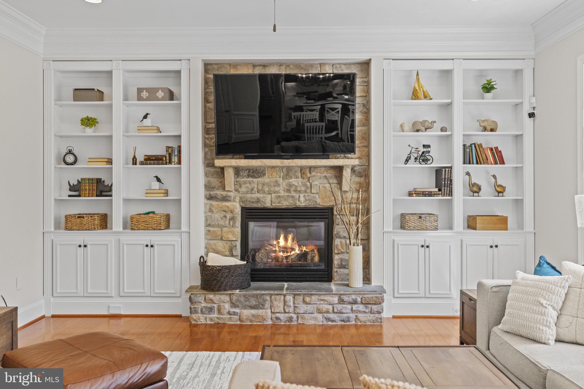 COOPERS GROVE - Residential
