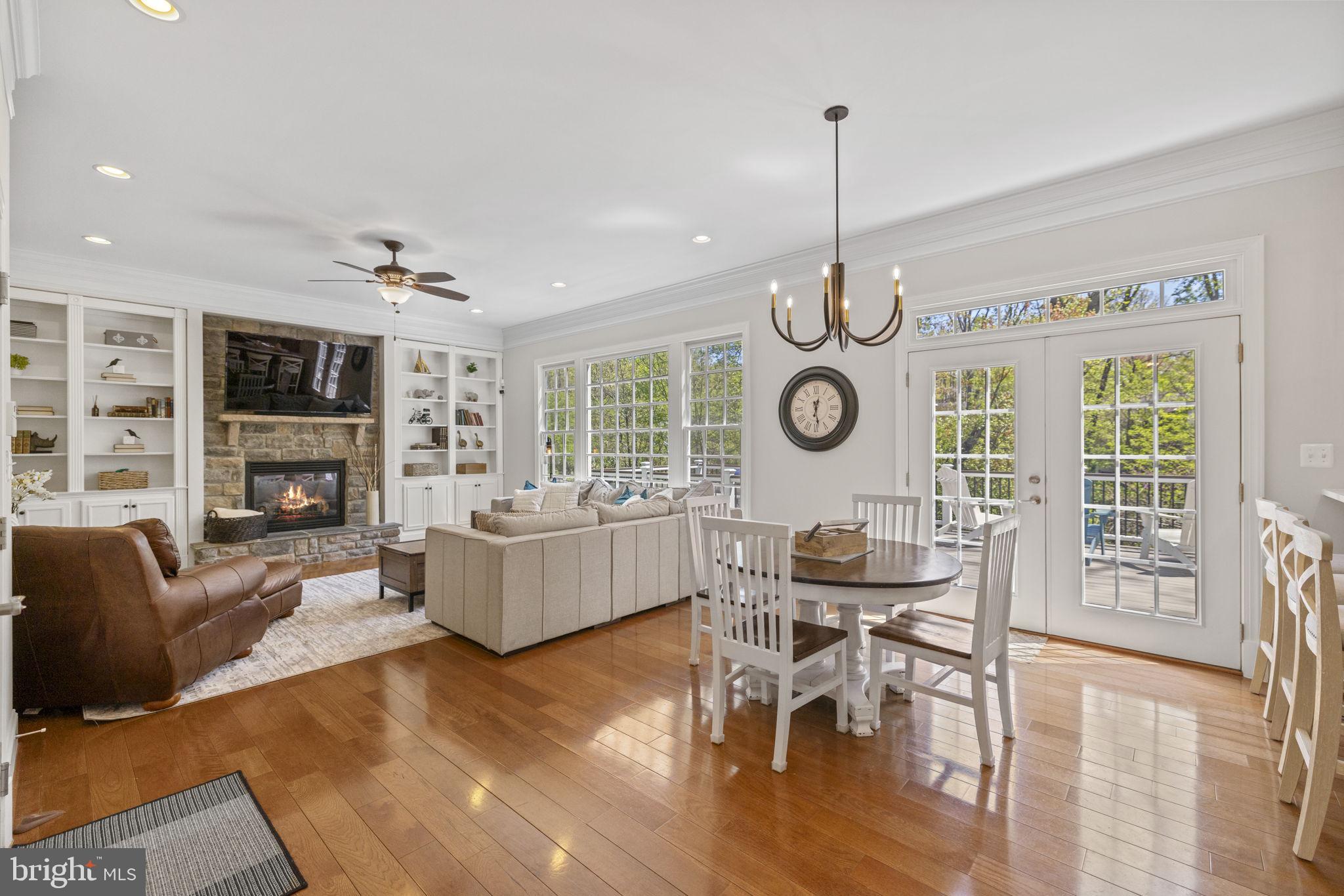 COOPERS GROVE - Residential