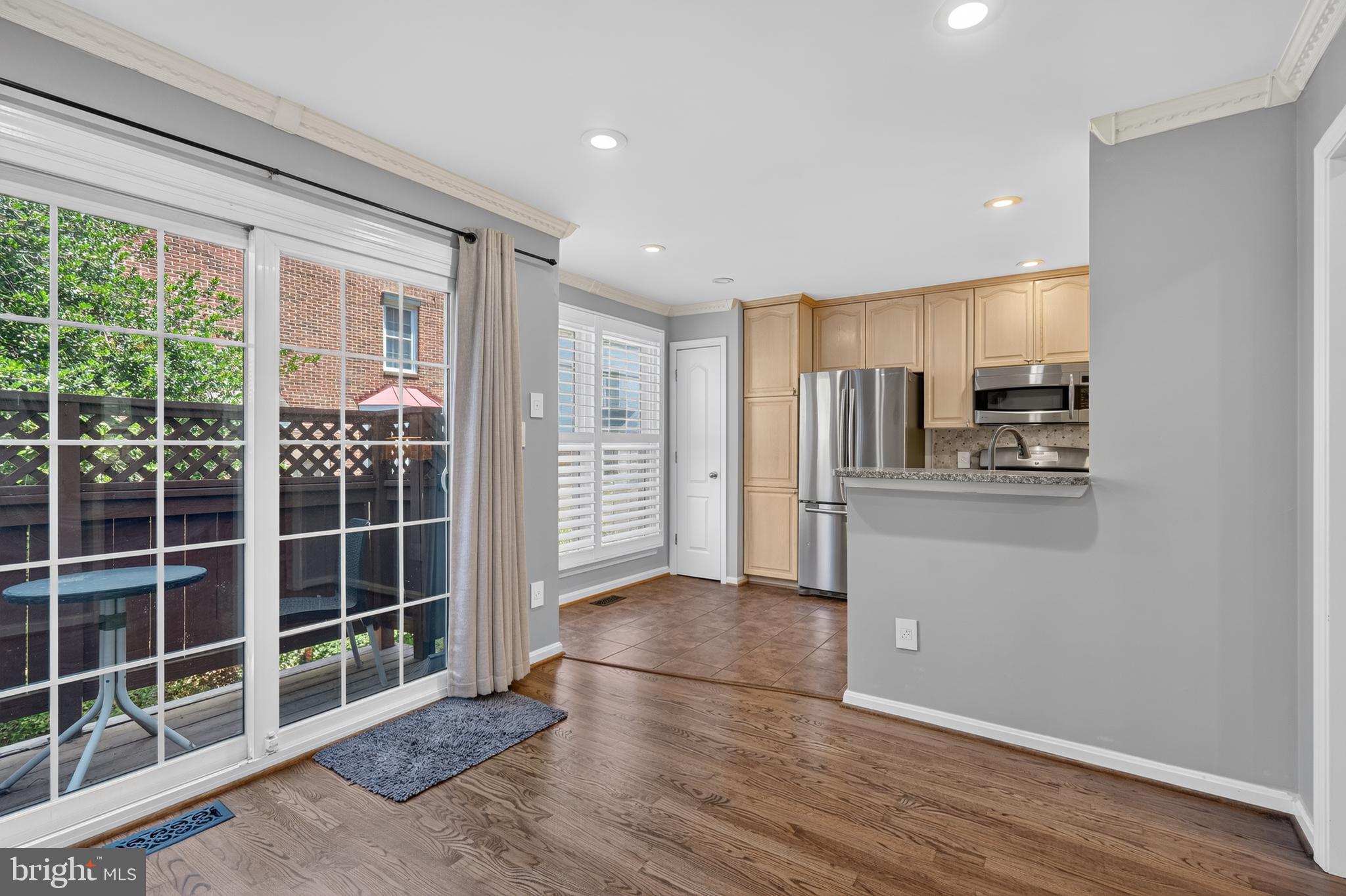 STONEGATE - Residential
