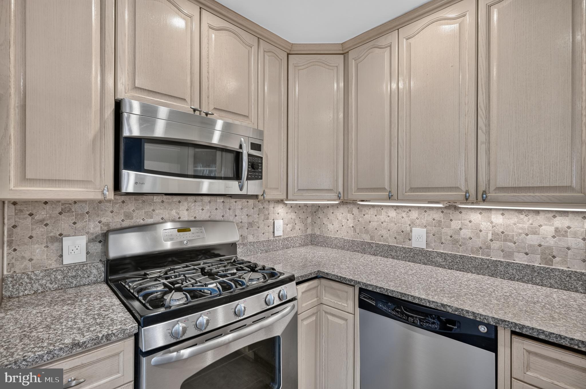 STONEGATE - Residential