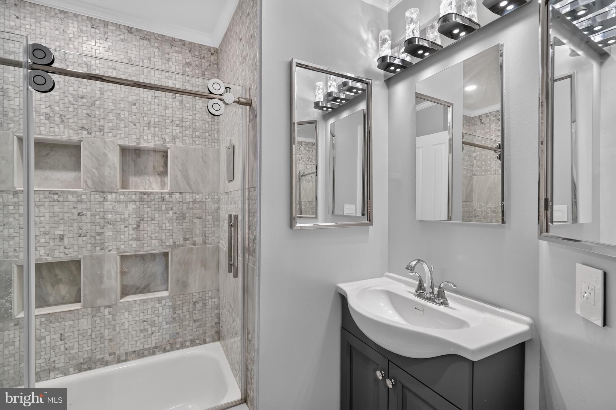 STONEGATE - Residential