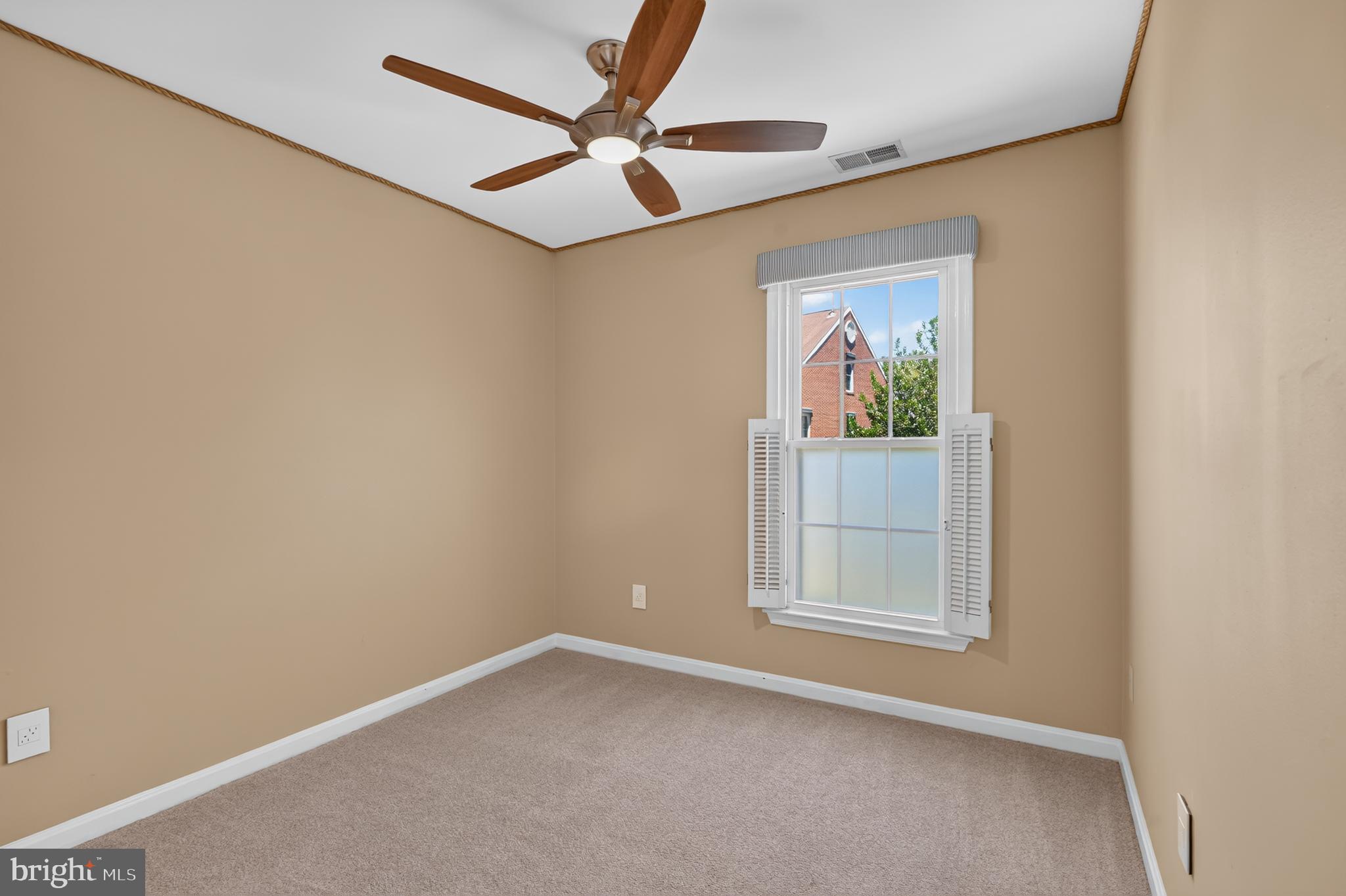 STONEGATE - Residential
