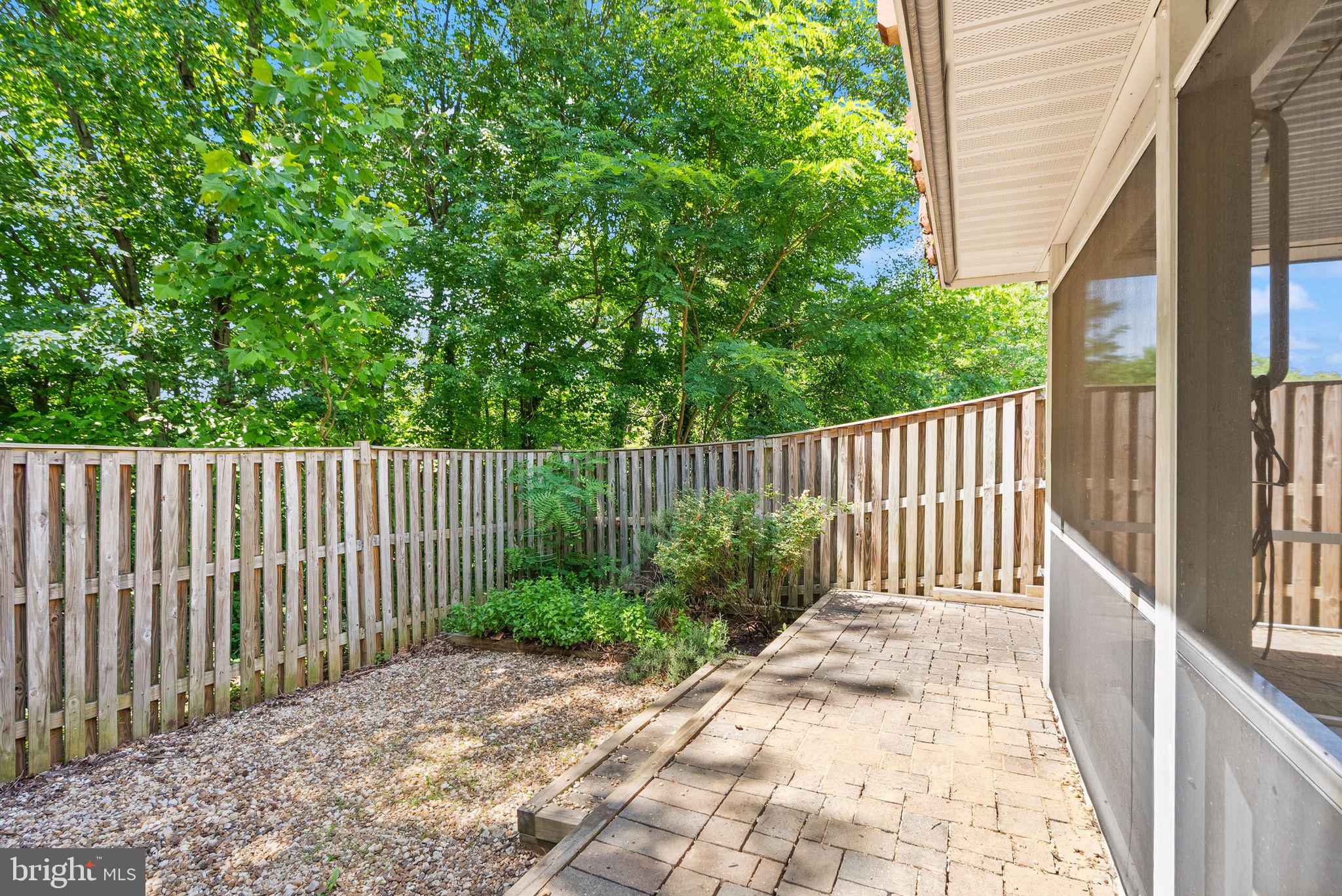 GREEN HOLLY WOODS - Residential