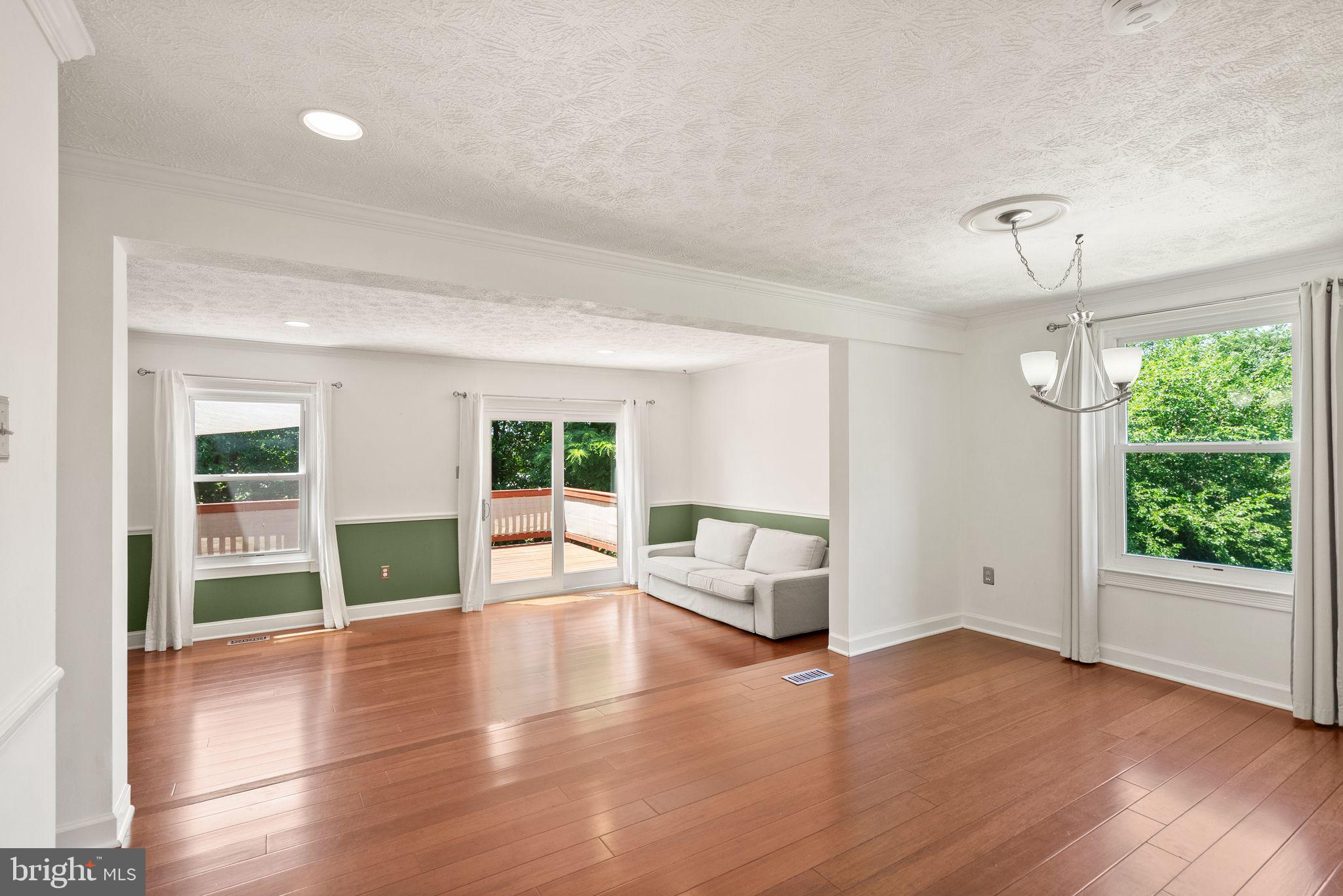 GREEN HOLLY WOODS - Residential