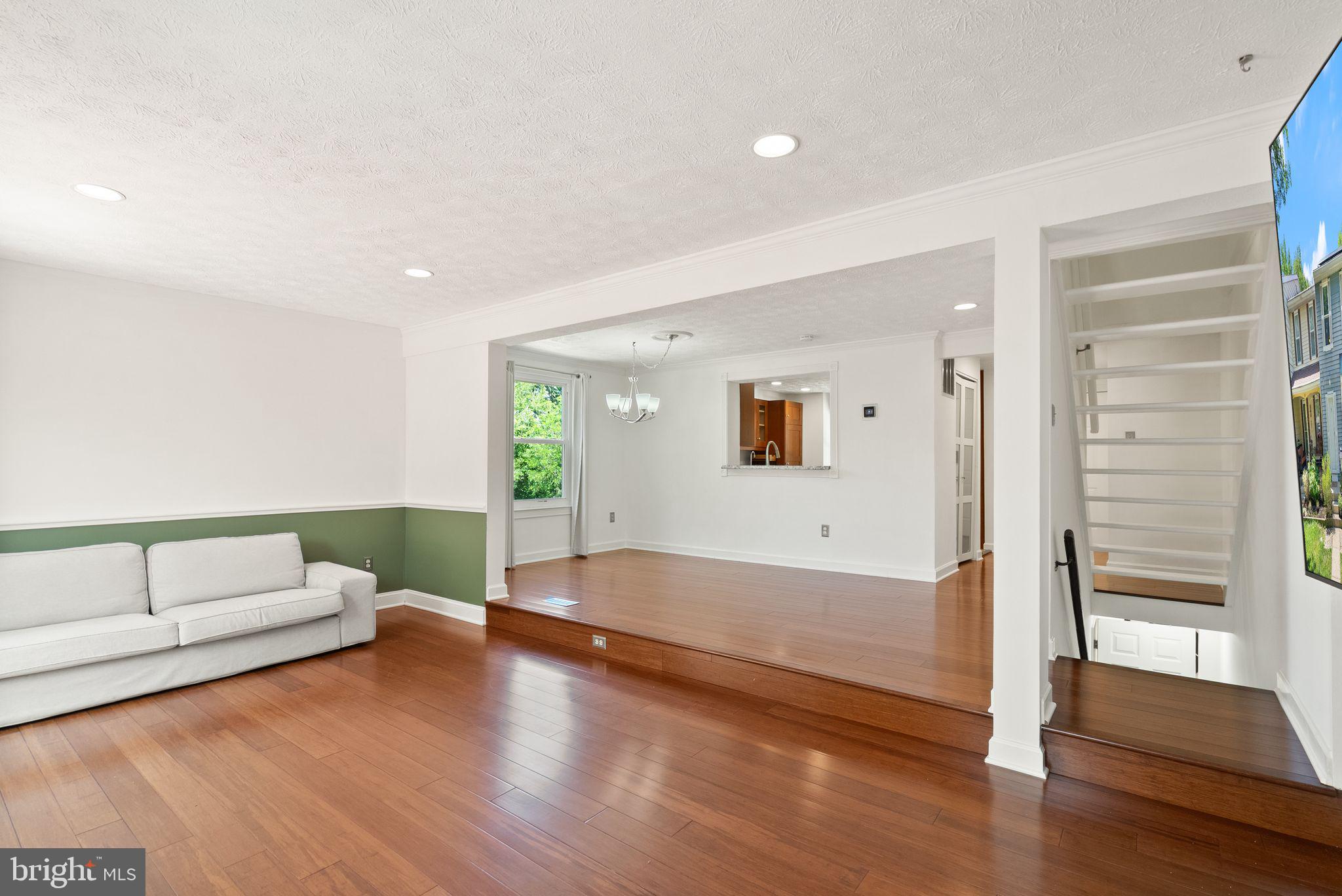 GREEN HOLLY WOODS - Residential