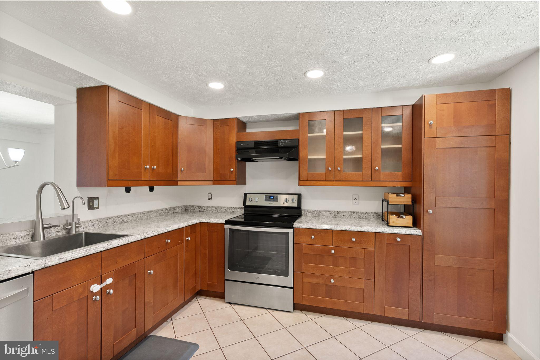 GREEN HOLLY WOODS - Residential
