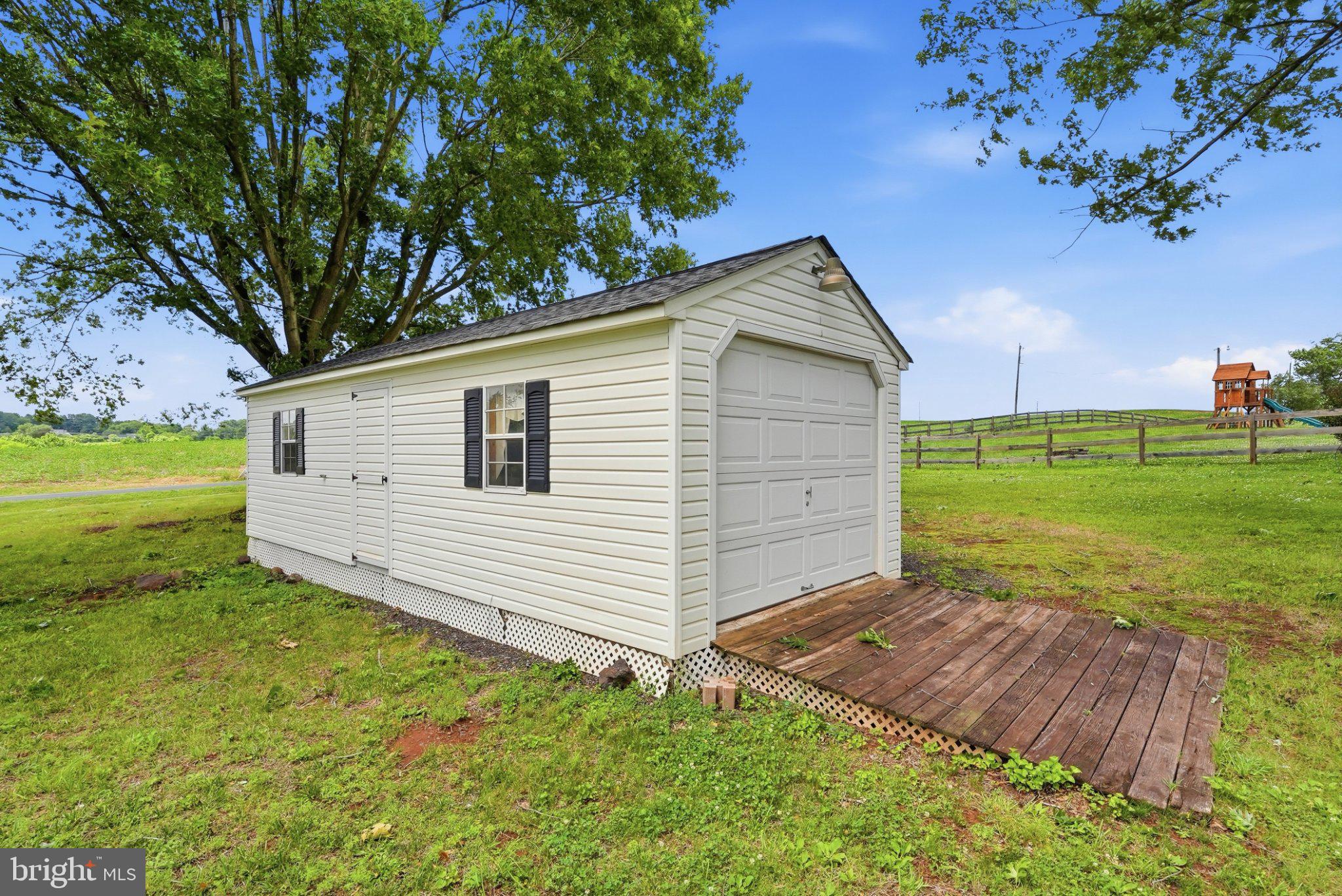 BUCK RUN ESTATES - Residential