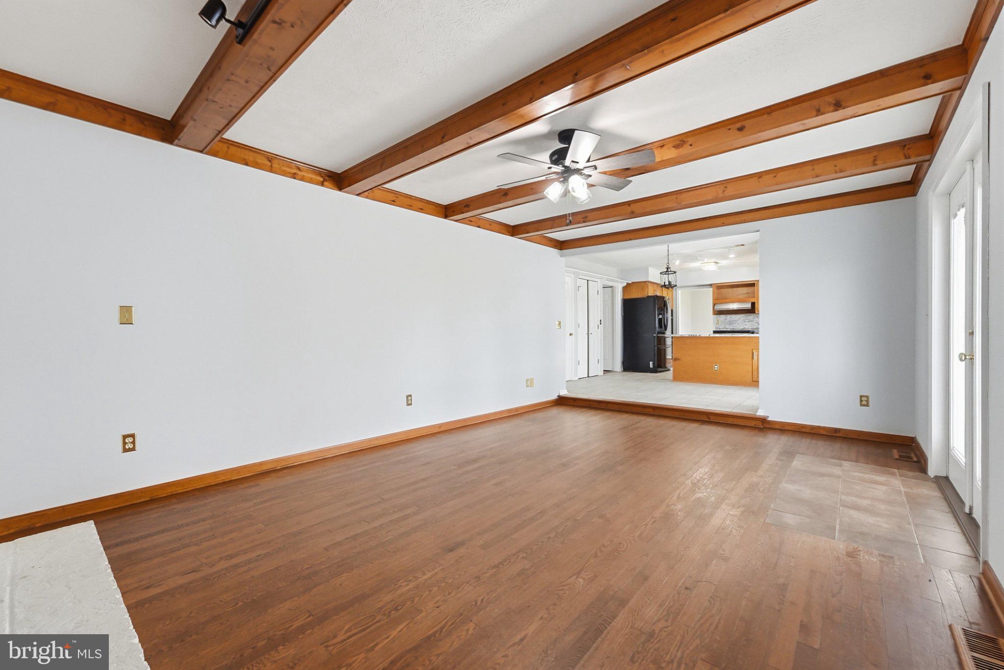BUCK RUN ESTATES - Residential