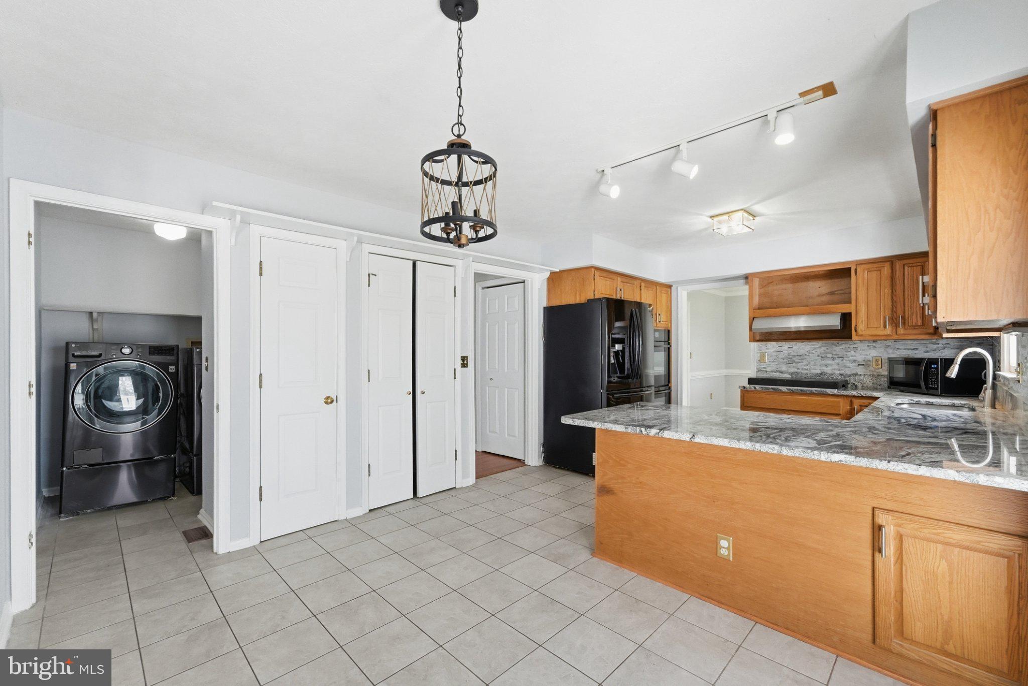 BUCK RUN ESTATES - Residential