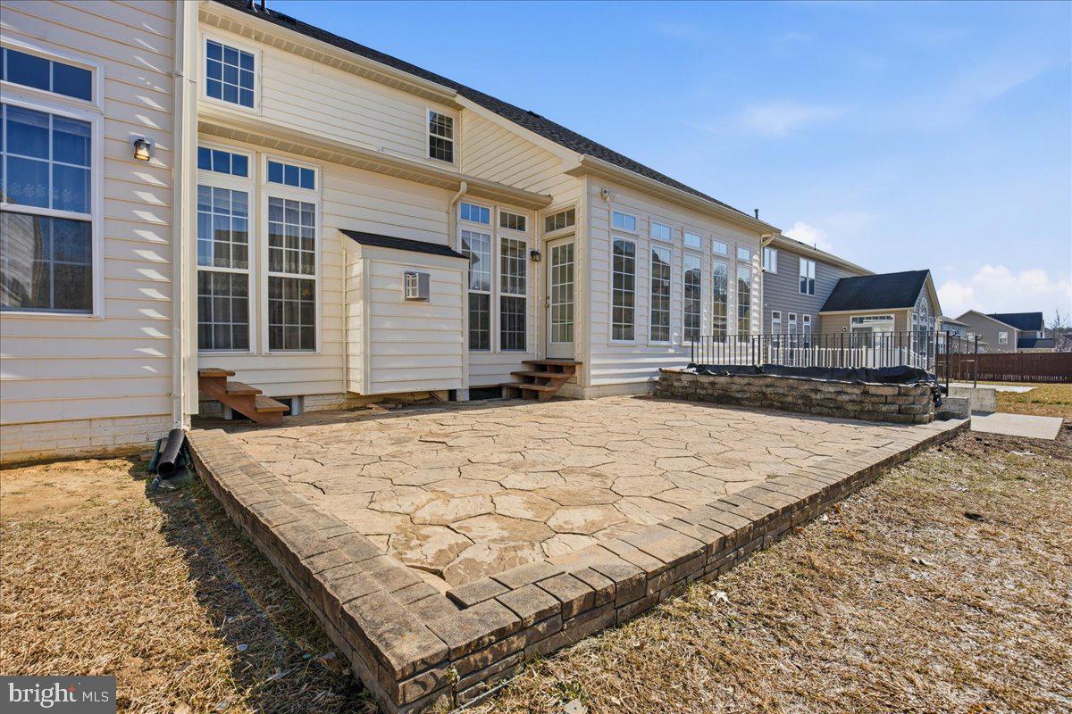 CHARLES CROSSING - Residential