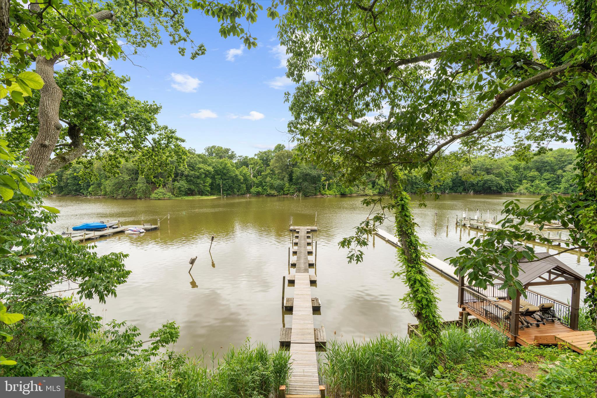 WYMONT PARK - Residential