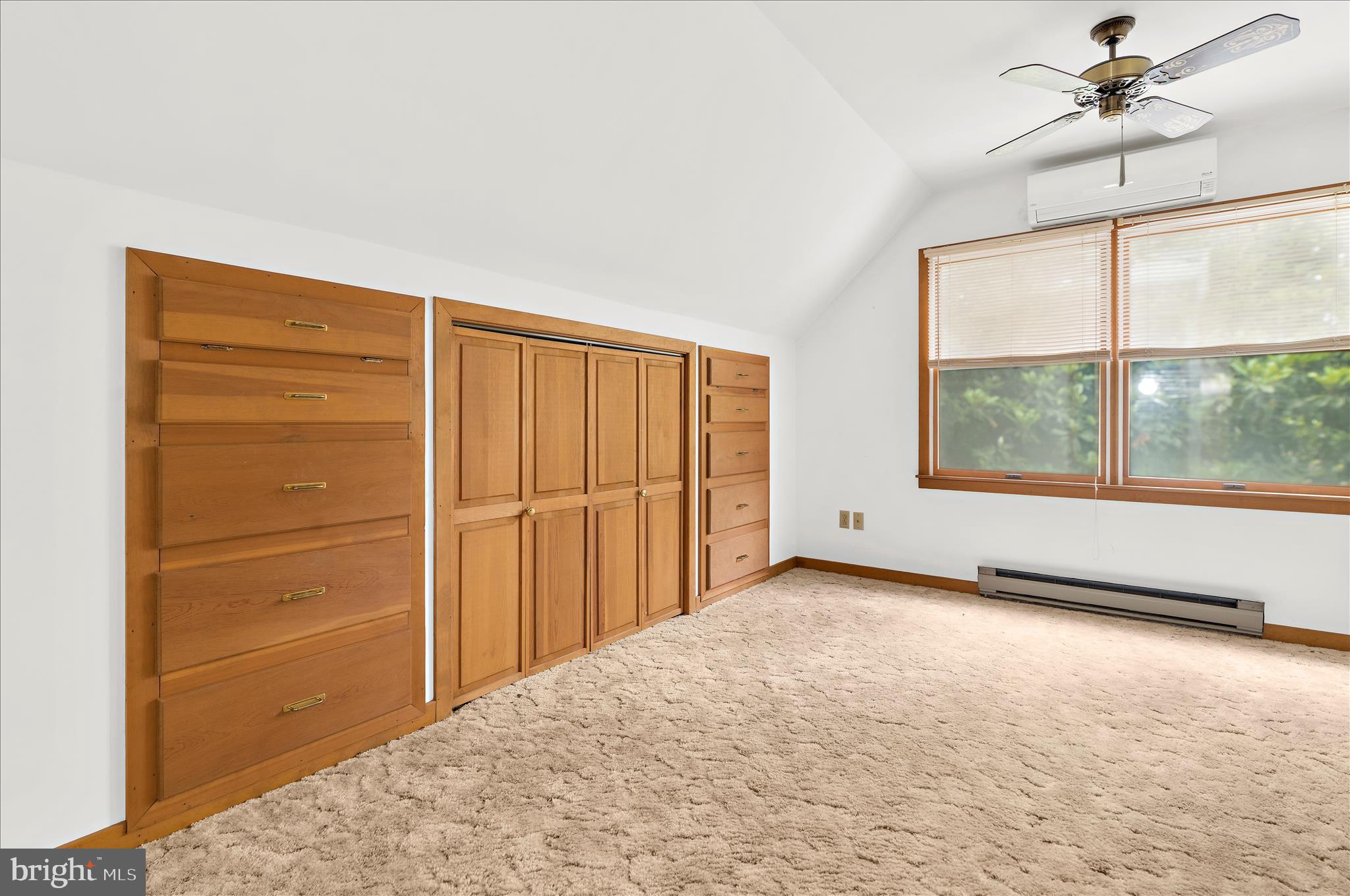 WYMONT PARK - Residential