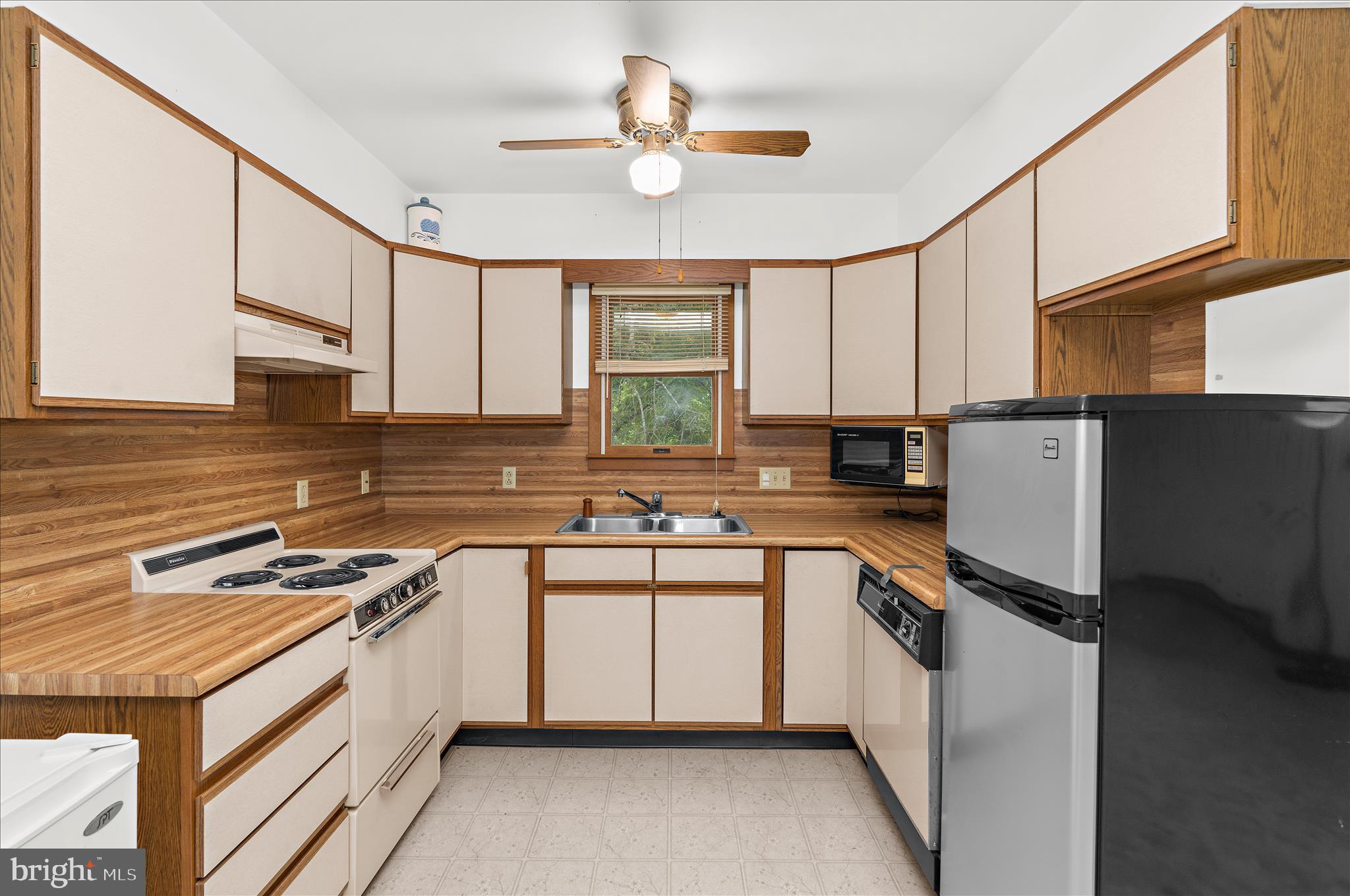 WYMONT PARK - Residential