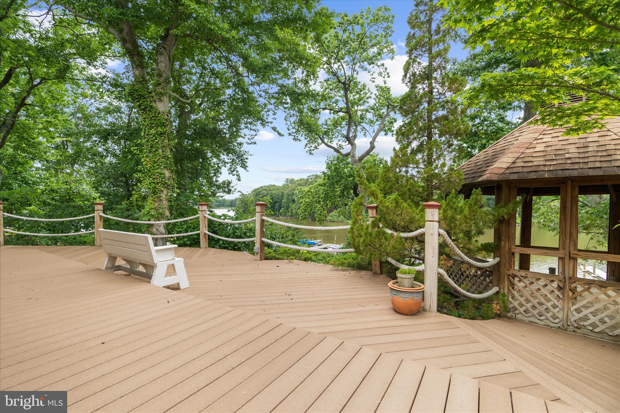 WYMONT PARK - Residential