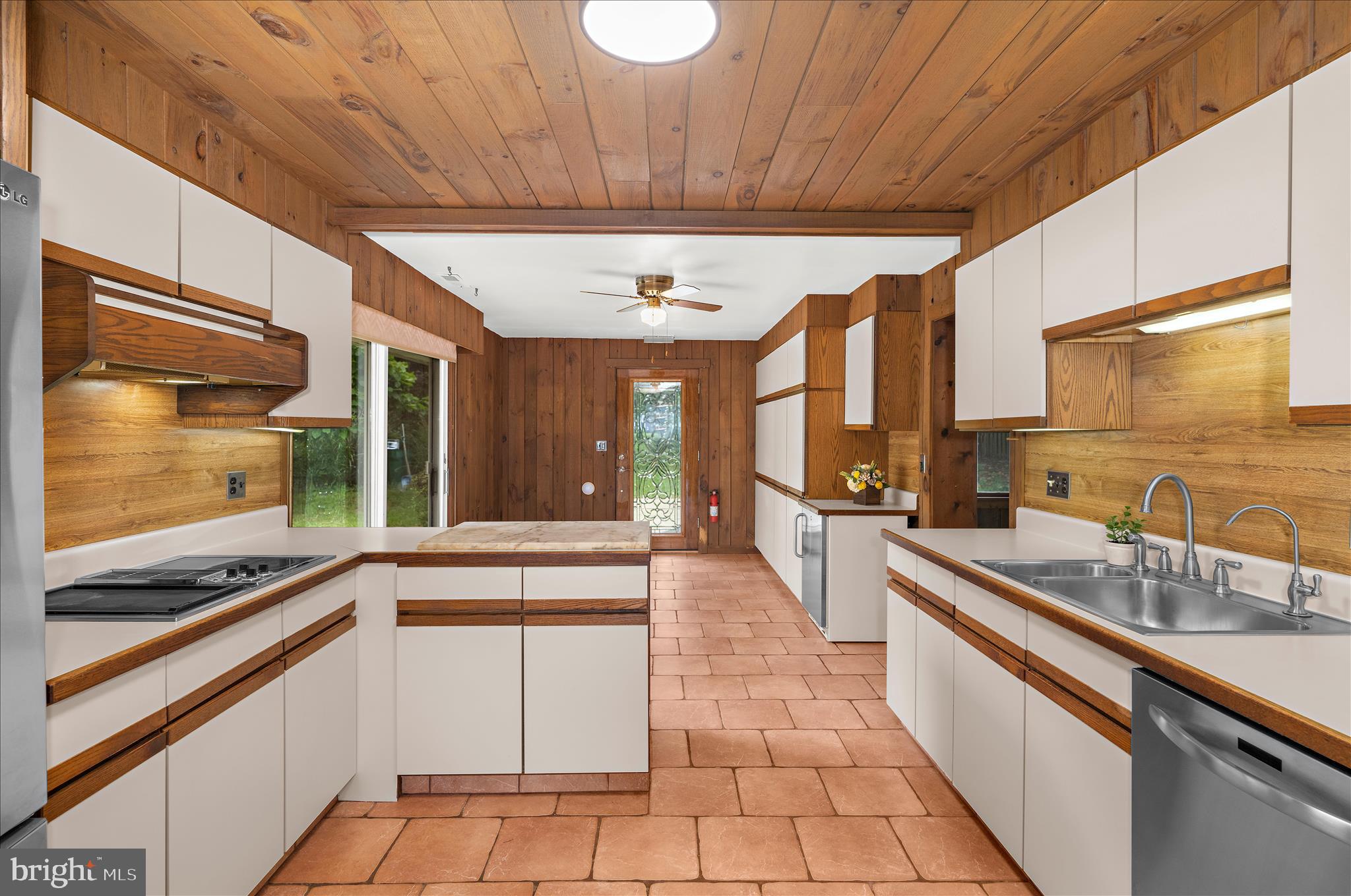 WYMONT PARK - Residential