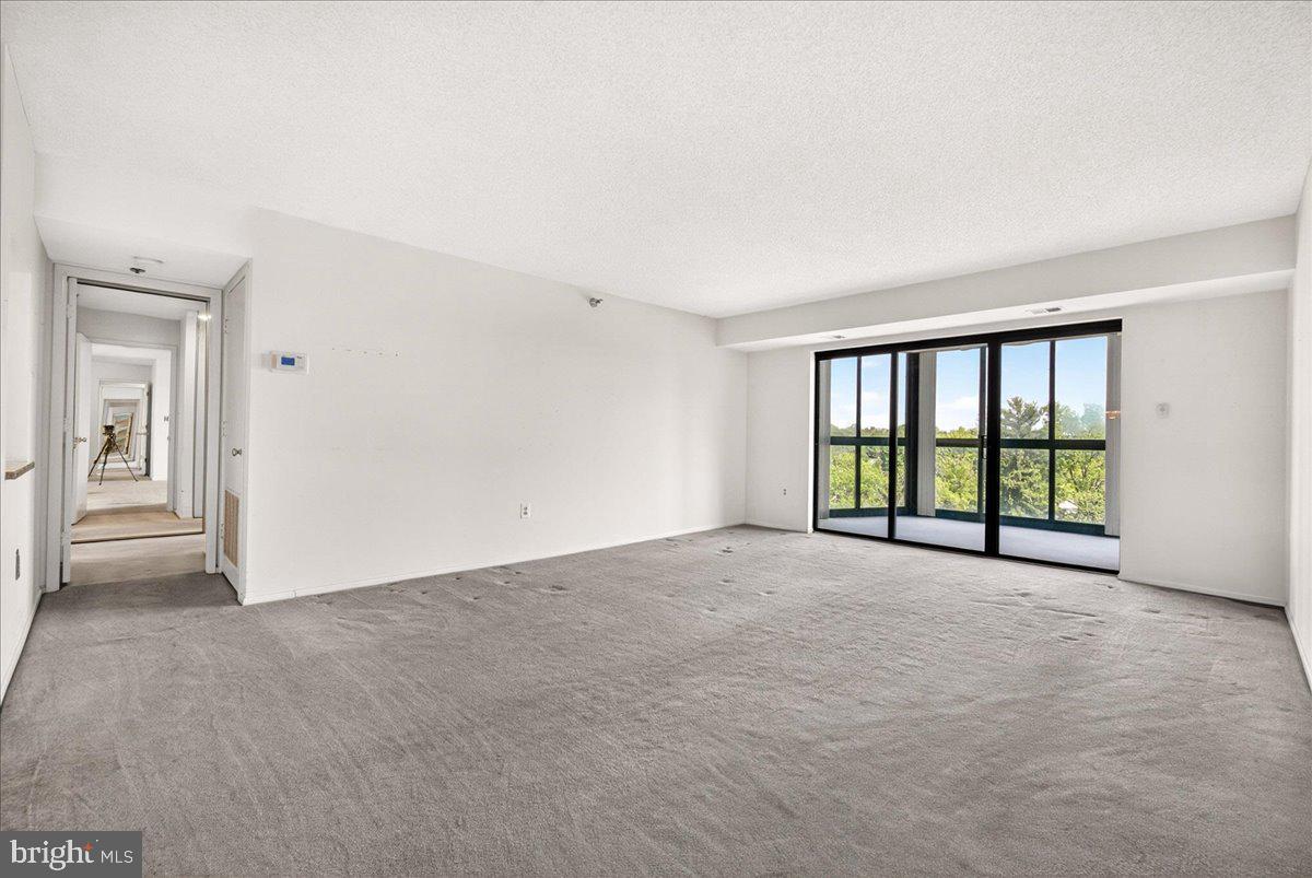 Resort-Style Living at Leisure World! Experience the ultimate 55+ lifestyle in this secure, gated community. This bright and spacious 2BR/2BA condo features an inviting enclosed balcony—perfect for your morning coffee—and the ultimate convenience of an in-unit washer and dryer. The kitchen shines with upgraded countertops, and the seller is generously offering a carpet allowance so you can customize the space to your exact taste!

Located in a secure building, this home places you steps away from a bustling social calendar with endless activities. Enjoy top-tier amenities including a sparkling pool, tennis and pickleball courts, and on-site shopping. Everything you need is right at your fingertips. Welcome home!