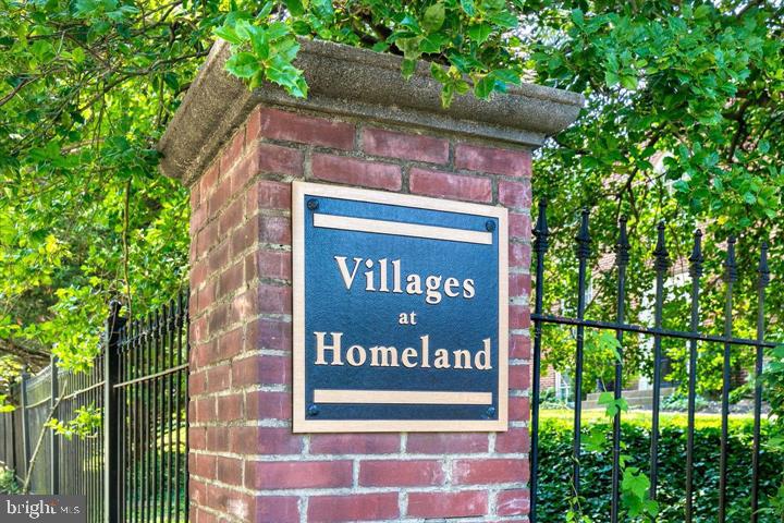 VILLAGES AT HOMELAND WEST - Residential
