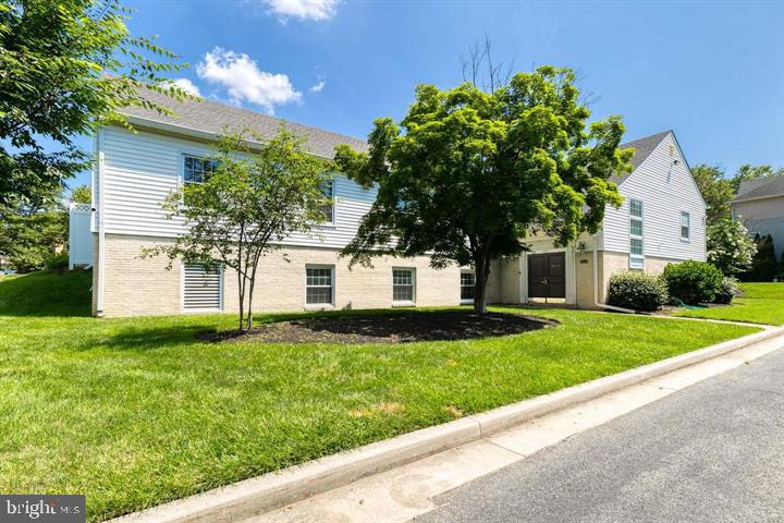VILLAGES AT HOMELAND WEST - Residential