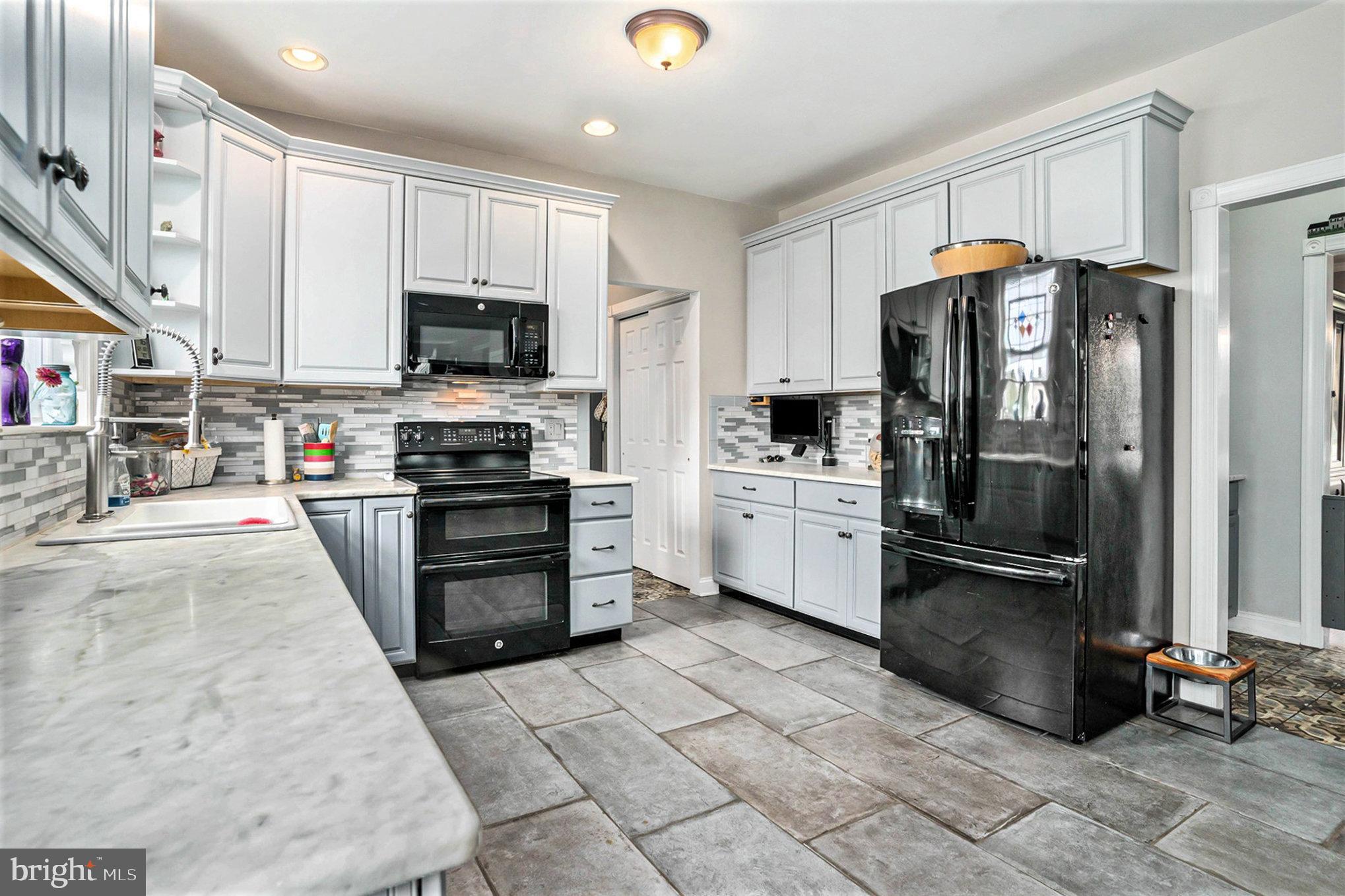 CLOVER MEADOWS - Residential