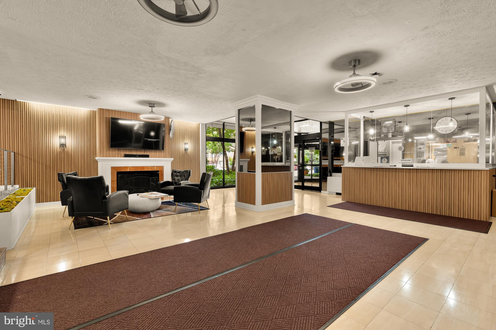 RIVER PLACE - Residential