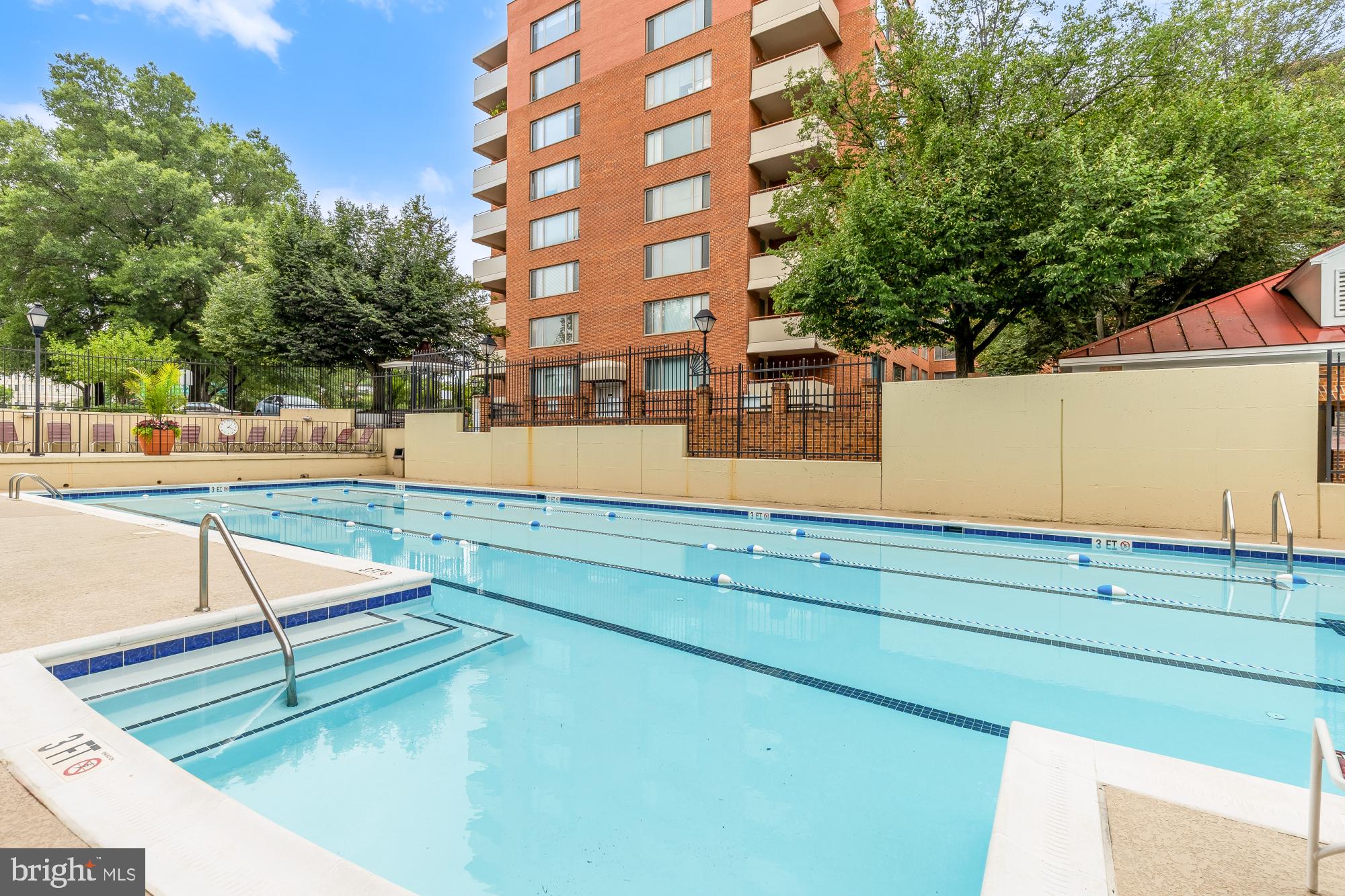 RIVER PLACE - Residential