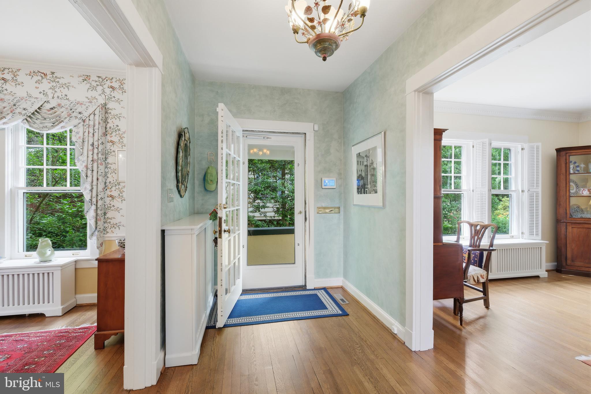 CHEVY CHASE - Residential