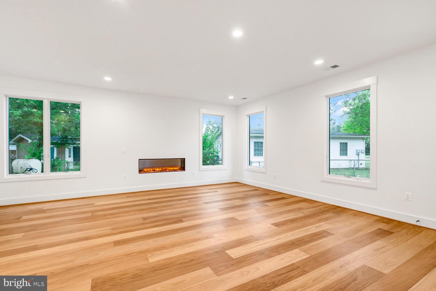 BELMONT - Residential