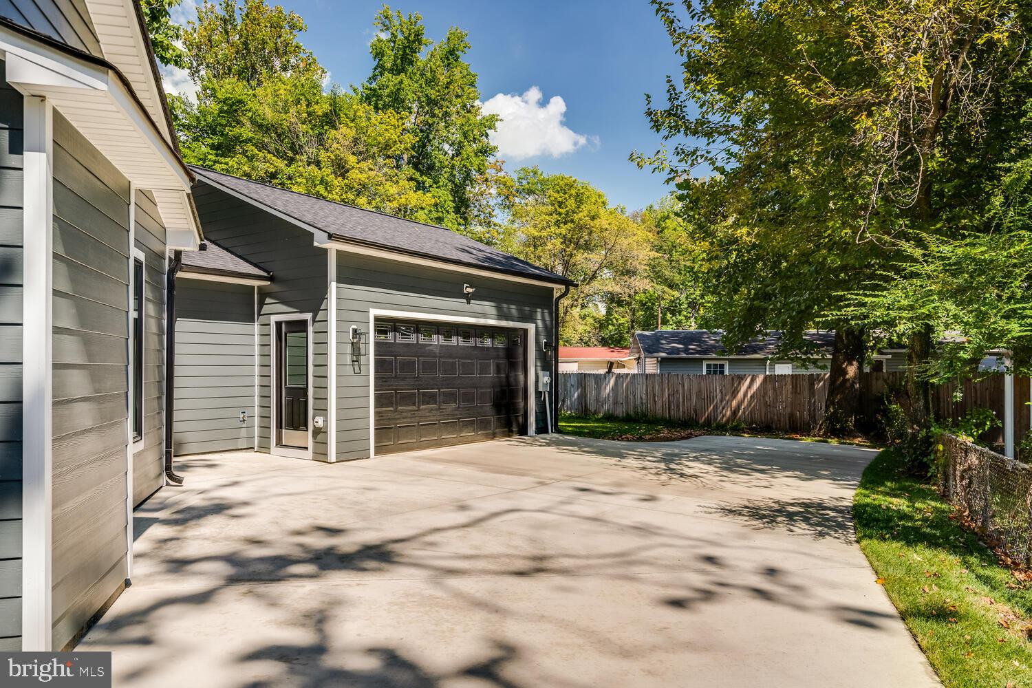 BELMONT - Residential