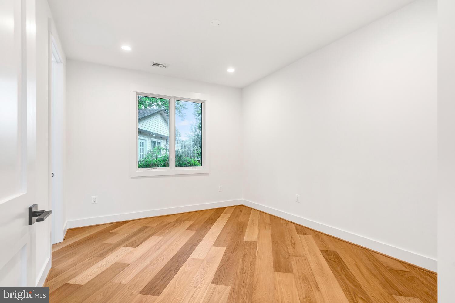 BELMONT - Residential