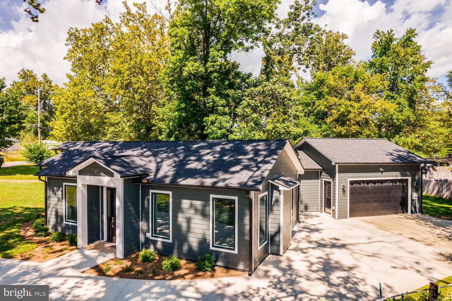 BELMONT - Residential