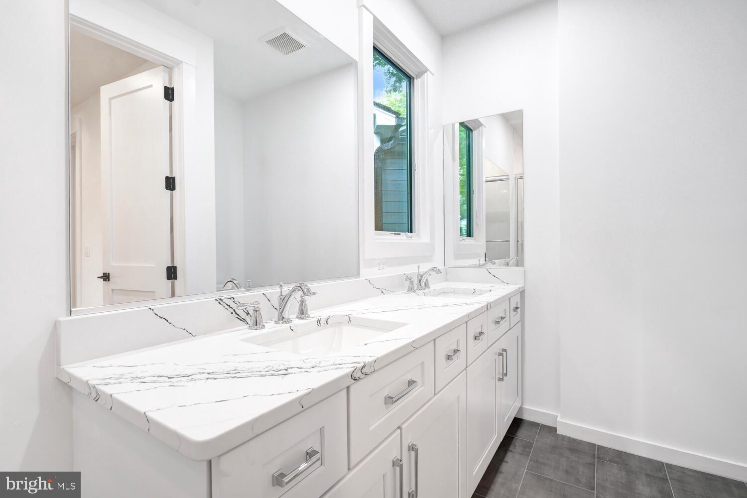 BELMONT - Residential
