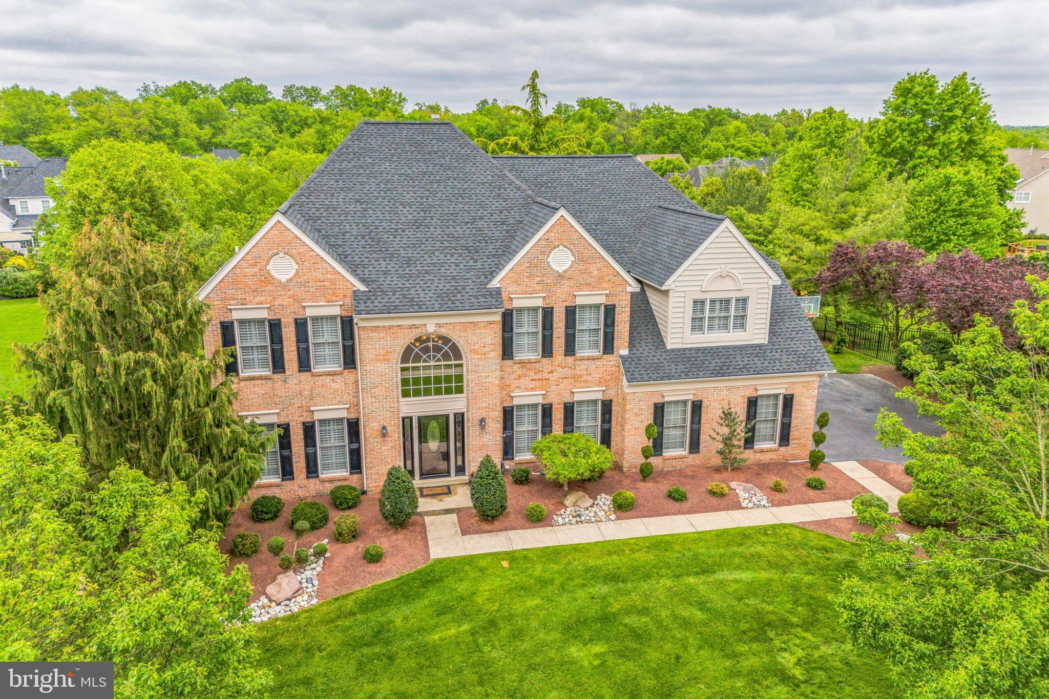 HORSHAM CHASE - Residential