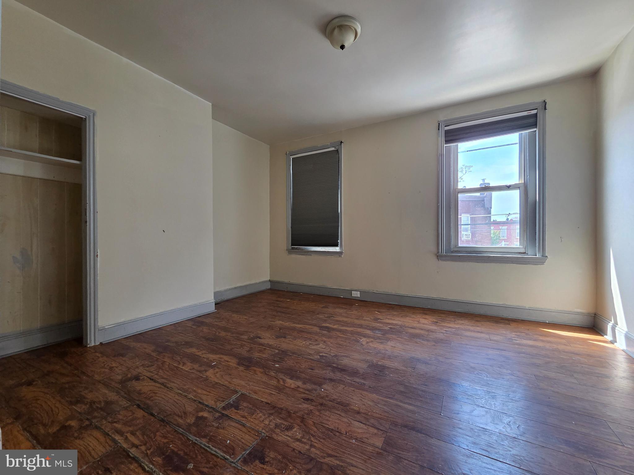 KENSINGTON - Residential