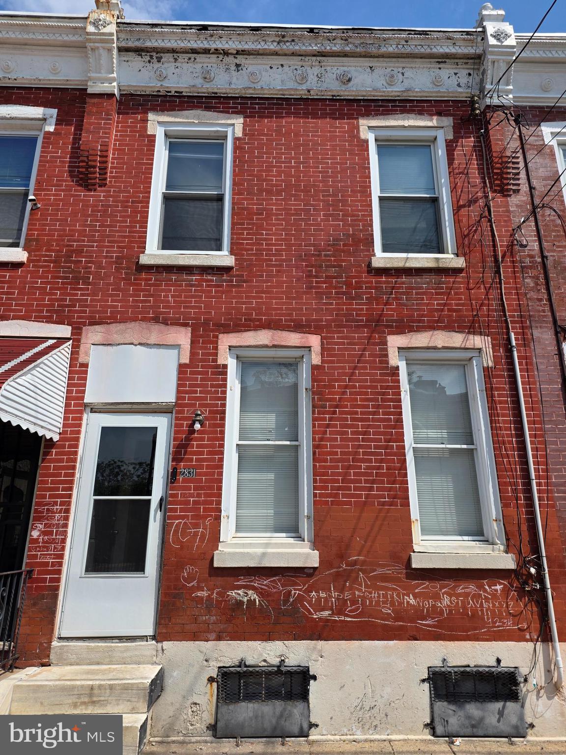 Delivered vacant and light renovation (in the 40-50k range) required for this three bed one bath house. Clean title. ARV is in the 135K range and section 8 rental numbers are $1700 with a 38% COC return!