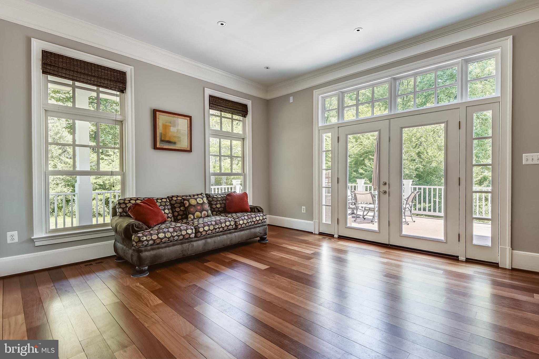 NEAR CLIFTON - Residential