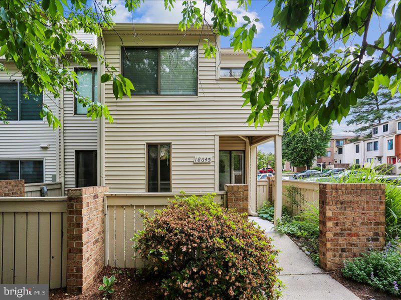 Charming and convenient End-Unit townhouse, ..welcome home to this beautiful, sun-drenched end-unit townhouse perfectly situated in the heart of everything!  Boasting 2 spacious bedrooms and 1 pristine bathroom, this home features a private, cozy balcony off the primary bedroom-your perfect morning coffee retreat..Located at the center of everything minute to l270 close to supermarket, Transportation , parks, pool and library.