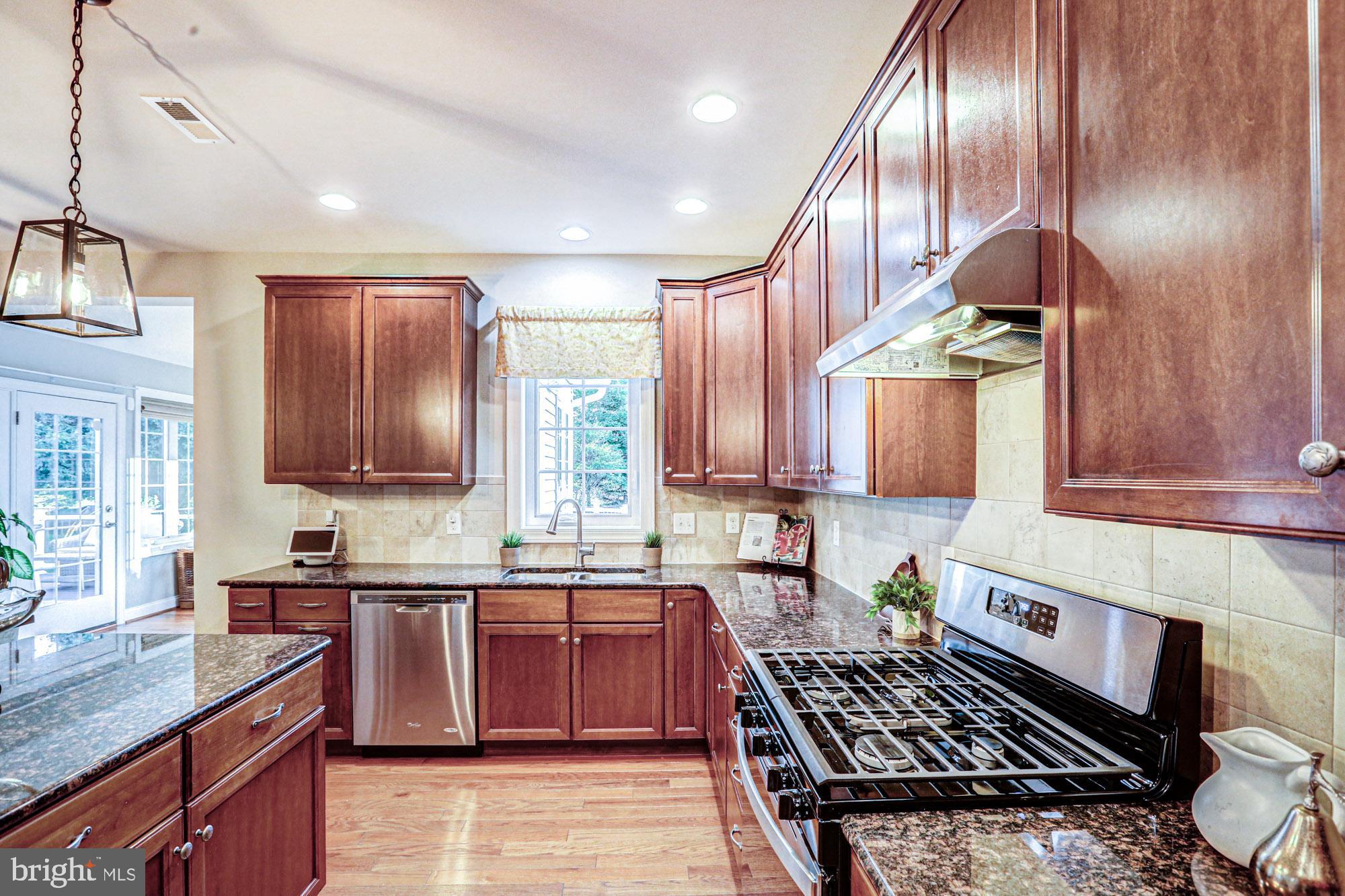 RED LION CHASE - Residential