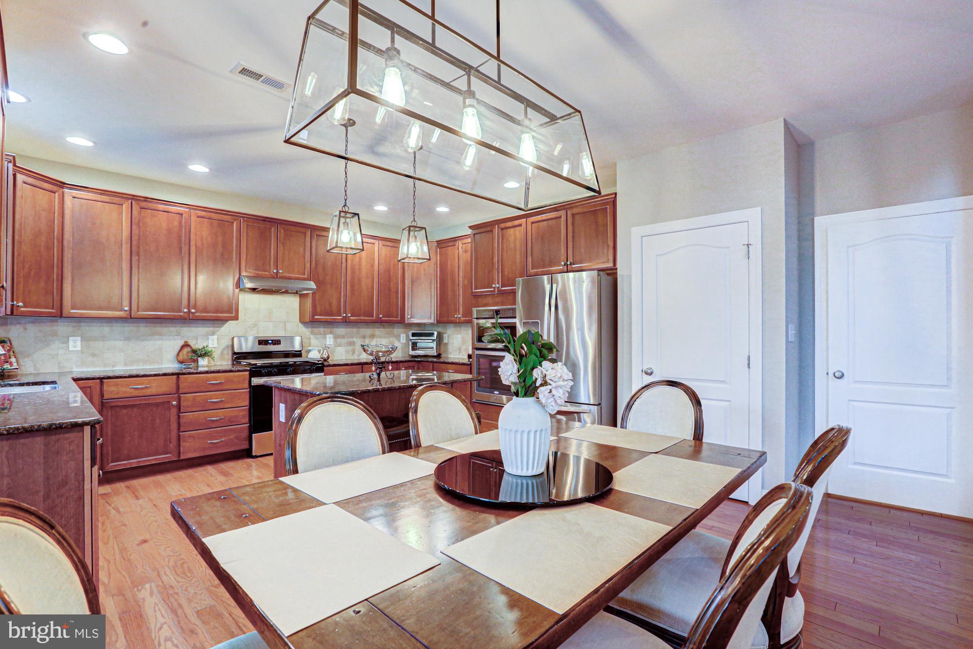 RED LION CHASE - Residential